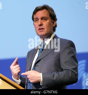 Alan Milburn spricht auf der ersten nationalen Konferenz der Social Enterprise Coalition im Manchester International Convention Center. Stockfoto