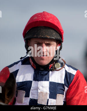 Pferderennen - Southwell Racecourse. Liam Keniry, Jockey Stockfoto