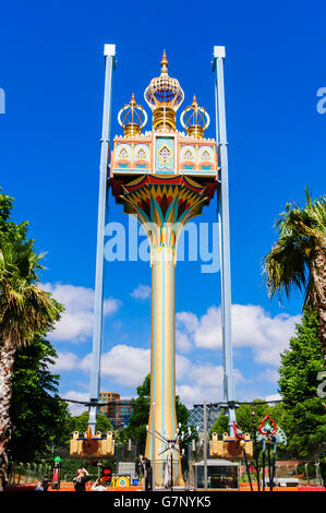 Eine Fahrt in den Vergnügungspark Tivoli Garten und Lustgarten in Kopenhagen, Dänemark. Stockfoto