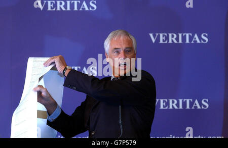 Robert Kilroy-Silk gründet seine neue politische Partei Veritas. Stockfoto