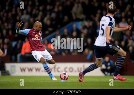 Fußball - FA Cup - Sechste Runde - Aston Villa gegen West Bromwich Albion - Villa Park. Fabian Delph von Aston Villa erzielt beim Spiel der sechsten Runde des FA Cup in Villa Park, Birmingham, das erste Tor des Spiels seiner Seite. Stockfoto