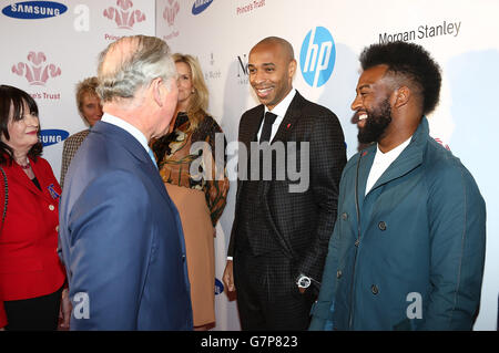 Der Prinz von Wales trifft Rod Stewart, Penny Lancaster, Thierry Henry und Oritse Williams während der Prince's Trust und Samsung Celebrate Success Awards auf dem Odeon, Leicester Square im Zentrum von London. Stockfoto