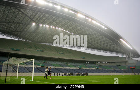 Fußball - WM 2006 - Japan Asien-Qualifikation - Gruppe B - V Nordkorea - Training - Saitama Stadion Stockfoto