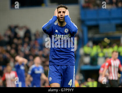 Chelseas Cesc Fabregas sieht während des Spiels der Barclays Premier League in Stamford Bridge, London, niedergeschlagen aus. DRÜCKEN Sie VERBANDSFOTO. Bilddatum: Sonntag, 15. März 2015. Siehe PA Geschichte FUSSBALL Chelsea. Bildnachweis sollte lauten: Adam Davy/PA Wire. Stockfoto