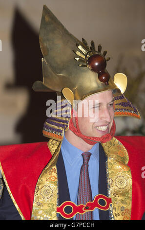 Der Herzog von Cambridge ist als Samurai-König gekleidet, während er am dritten Tag seines Besuchs in Japan die Bühnenstücke eines historischen Dramas in den NHK Public Broadcasting Studios besucht. Stockfoto