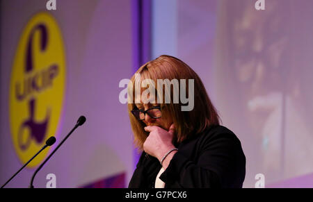 Die ehemalige Boxpromoterin Kellie Maloney hält eine emotionale Rede während der Ukip Spring Conference in den Winter Gardens in Margate, Kent. Stockfoto