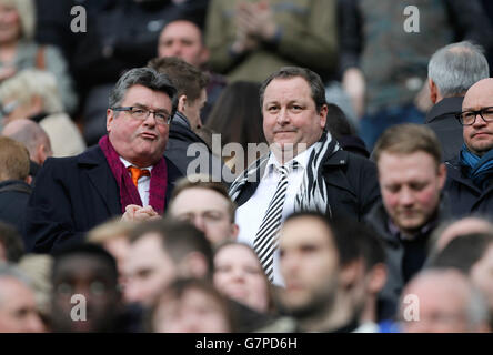 Newcastle United Besitzer Mike Ashley im Stadion während des Barclays Premier League Spiels im St James' Park, Newcastle. Stockfoto