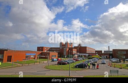 Eine allgemeine Ansicht des Furness Hospital in Barrow, Cumbria, das im Zentrum der Morecambe Bay Untersuchung steht. Stockfoto