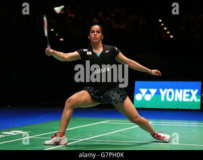 Badminton - 2015 Yonex All England Badminton Championships - Tag Fünf - National Indoor Arena. Die indische Saina Nehwal während ihrer Niederlage gegen die spanische Carolina Marin beim Frauenfinale der Yonex All England Open 2015 Stockfoto