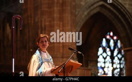 Bischof Libby beginnt Ministerium Stockfoto