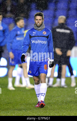 Fußball - FA Cup - Viertelfinale - Replay - Reading gegen Bradford City - Madejski Stadium. Lesung ist Oliver Norwood während des Aufwärmphase Stockfoto