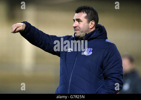 Fußball - Barclays U21 Premier League - Liverpool U21 gegen Everton U21 - Deva Stadium. Everton U21-Manager David Unsworth Stockfoto