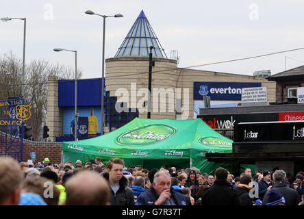 Fußball - Barclays Premier League - Everton / Newcastle United - Goodison Park. Der Pavillon von Chang in der Everton Fan Zone Stockfoto