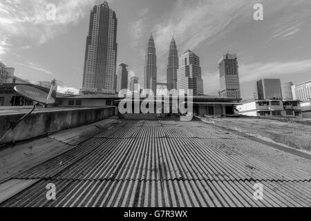 Pertonas Twin Towers Blick von Kampung Baru, eine malaiische Enklave im Zentrum von Kuala Lumpur, Stockfoto