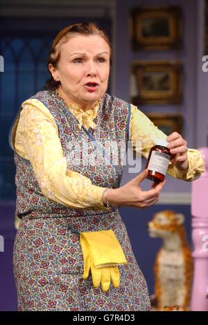 Victoria Wood 'Acorn Antiques"musikalische Photocall - Theatre Royal Haymarket Stockfoto