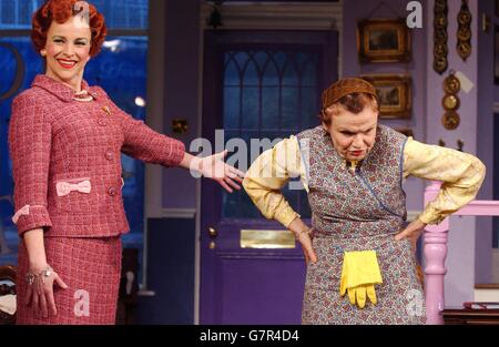 Victoria Wood 'Acorn Antiques"musikalische Photocall - Theatre Royal Haymarket Stockfoto