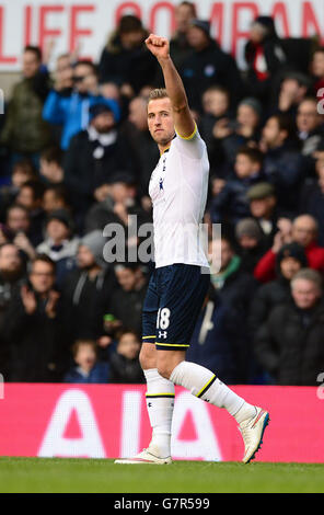 Fußball - Barclays Premier League - Tottenham Hotspur gegen Leicester City - White Hart Lane. Harry Kane von Tottenham Hotspur feiert das dritte Tor seiner Seite während des Spiels der Barclays Premier League in der White Hart Lane, London. Stockfoto