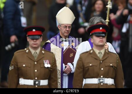 Erzbischof von Canterbury der Most Rev Justin Welby vor einem Gottesdienst für die Wiederbestattung von Richard III. In der Kathedrale von Leicester. Stockfoto