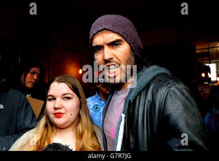 Russell Brand öffnet die Trew Ära Cafe - London Stockfoto