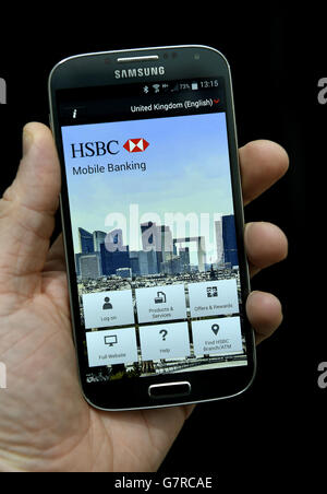 Die HSBC-Banking-App wird auf einem Samsung Galaxy S4 verwendet. Stockfoto