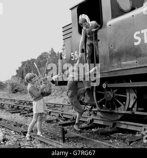 Transport - Museumsbahn - Bluebell Linie ersten Lauf - Sheffield Park, Sussex Stockfoto