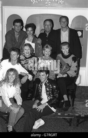 Fernsehen - Nachbarn werfen Portrait - Dorchester Hotel - London Stockfoto