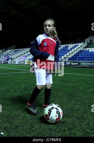 Fußball – FA Super League der Frauen – Everton Ladies gegen Bristol Academy Women – Select Security Stadium. Zur Halbzeit ein Maskottchen auf dem Platz Stockfoto