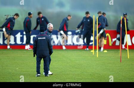 Fußball - International freundlich - England gegen Holland - England Training - Champney Springs. Englands Manager Sven Goran Eriksson beim Training Stockfoto