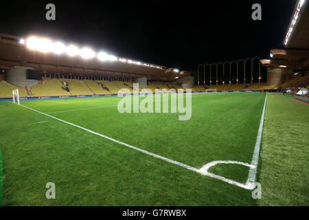 Fußball - UEFA Champions League - 16. Runde - zweite Etappe - AS Monaco / Arsenal - Stade Louis II. Eine Gesamtansicht des Platzes im Stade Louis II Stockfoto