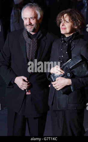 Laurence Olivier Awards - Hilton Hotel. Der Schauspieler Jonathan Pryce und Kate Fahy. Stockfoto