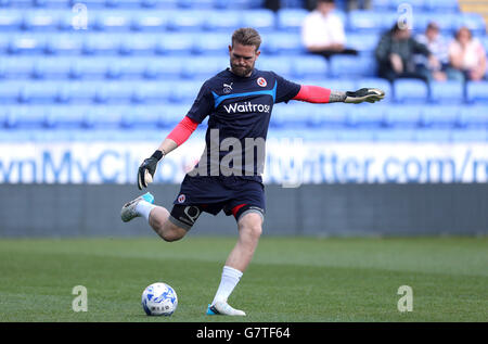 Fußball - Sky Bet Championship - Reading / AFC Bournemouth - Madejski Stadium. Torhüter Mikkel Andersen liest Stockfoto