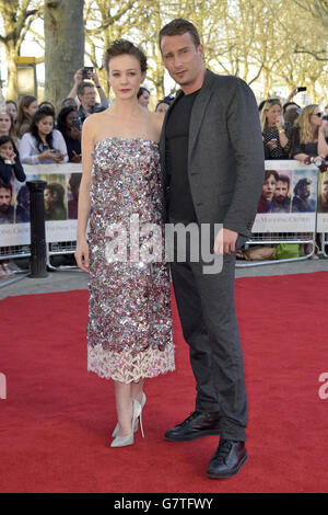 Carey Mulligan und Matthias Schoenaerts bei der Weltpremiere von Far From The Madding Crowd im BFI Southbank, London. DRÜCKEN SIE VERBANDSFOTO. Bilddatum: Mittwoch, 15. April 2015. Siehe PA Story SHOWBIZ Madding. Bildnachweis sollte lauten: Matt Crossick/PA Wire Stockfoto