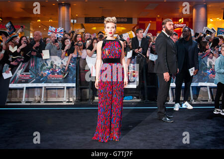 Scarlett Johansson bei der Europa-Premiere von Avengers: Age of Ultron im Vue Westfield, Shepherds Bush Green, London. Stockfoto