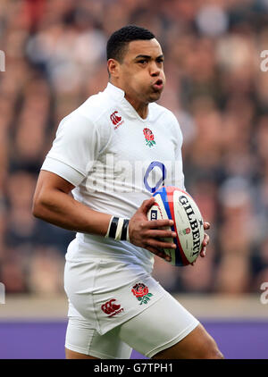 Rugby Union - 2015 RBS 6 Nations - England gegen Schottland - Twickenham. Luther Burrell, England Stockfoto