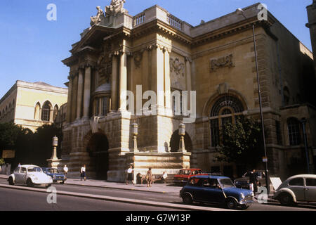 Gebäude und Sehenswürdigkeiten - Bristol City Museum and Art Gallery. Bristol City Museum und Kunstgalerie. Stockfoto