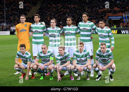 Keltische Teamgruppe. (Obere Reihe von links nach rechts) Craig Gordon, NIR Biton, Stefan Johansen, Jason Denayer, Virgil van Dijk und Emilio Izaguirre. (Untere Reihe von links nach rechts) Adam Matthews, Scott Brown, Gary Mackay-Steven, Stuart Armstrong, John Guidetti. Stockfoto