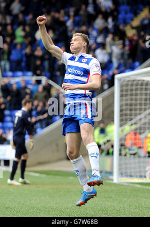 Fußball - Himmel Bet Meisterschaft - lesen gegen Cardiff City - Madejski-Stadion Stockfoto