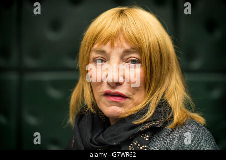 Die Boxpromoterin Kellie Maloney kündigte während einer Pressekonferenz in Bar Italia im Zentrum von London an, dass sie als Boxpromoterin zurückkehren werde und verriet, dass sie nicht wusste, wen sie bei den Parlamentswahlen unterstützen würde. Stockfoto