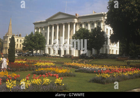 Gebäude und Wahrzeichen - die Queen Hotel - Cheltenham Stockfoto