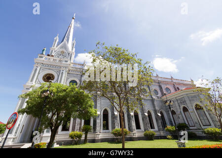 Geburt der Notre Dame Kathedrale, Bang Nok Khwaek, große weiße Kathedrale das Zentrum des christlichen Glaubens in Thailand. Stockfoto