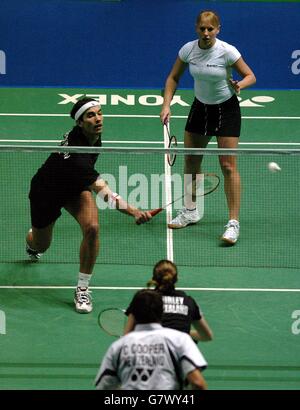 Badminton - Yonex All England Open Championships 2005 - National Indoor Arena. Nathan Robertson und Gail EMMs aus England Stockfoto