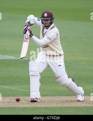 Cricket - LV= County Championship - Division Two - Surrey gegen Essex - The Kia Oval. Steven Davies von Surrey im Kampf gegen Essex. Stockfoto