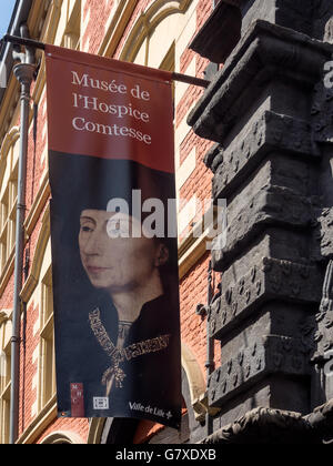 LILLE, FRANKREICH - 08. JUNI 2014: Transparentschild vor dem Musee l'Hospice Comtesse Museum Stockfoto