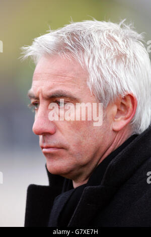 Fußball - Deutsche Bundesliga - FC Nürnberg / Borussia Dortmund - Frankenstadion. Bert van Marwijk, Cheftrainer von Borussia Dortmund Stockfoto