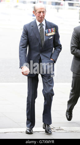 Der Herzog von Kent kommt zum Erntedankfest in Westminster Abbey in London, um den 70. Jahrestag des VE Day zu feiern. Stockfoto