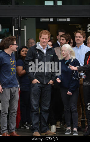 Kredit: Foto von Tim Rooke/REX Shutterstock (4767277be) Prinz Harry Prinz Harry Besuch in Neuseeland - 12. Mai 2015 Prinz Harry an der Christchurch Universität Stockfoto