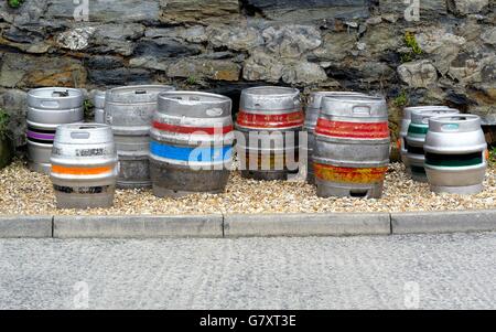 Sortierte Bier Fässer England UK Stockfoto