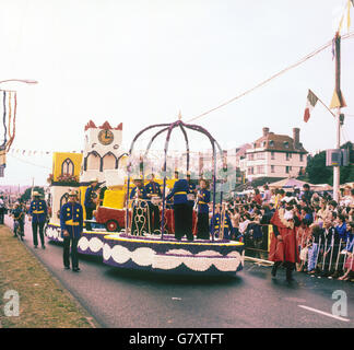 Battle of the Flowers - Jersey. Die jährliche Battle of the Flowers Parade in St. Helier auf Jersey. Stockfoto