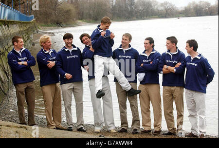 -Die 151. Regatta - Oxford V Cambridge - Weigh-in - Themse Rudern Ruderclub Stockfoto