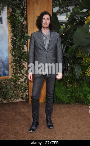 Los Angeles, CA, USA. 27. Juni 2016. Hozier im Ankunftsbereich für die Legende von TARZAN Premiere, der Dolby Theater in Hollywood und Highland Center, Los Angeles, CA 27. Juni 2016. Bildnachweis: Elizabeth Goodenough/Everett Collection/Alamy Live-Nachrichten Stockfoto